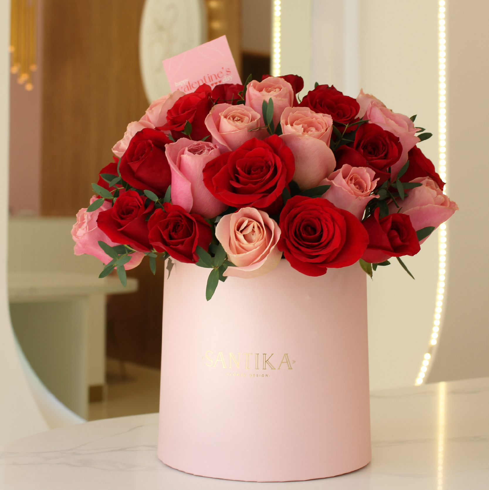 Roses Round Box