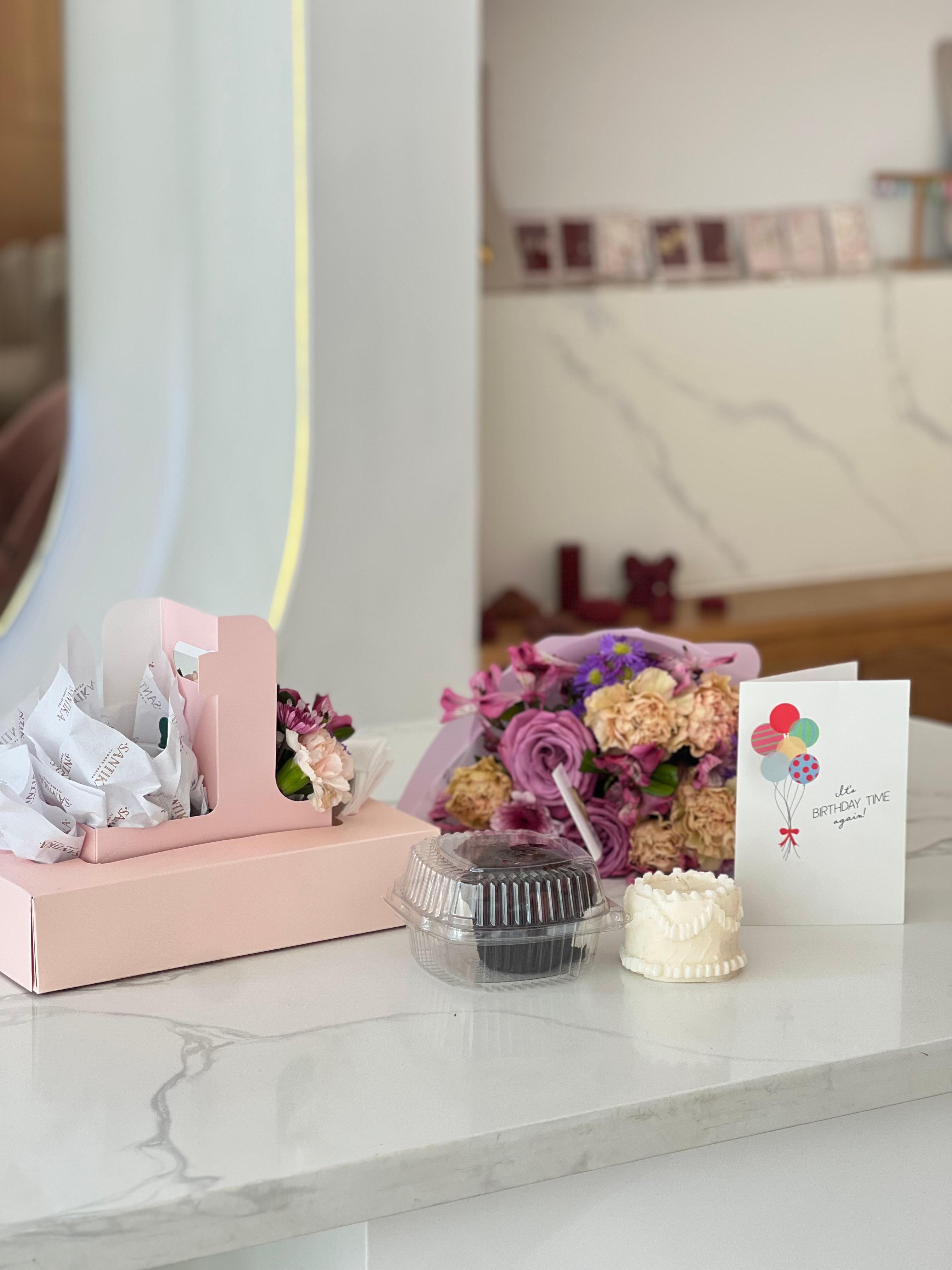 Birthday Kit Breakfast & Flowers